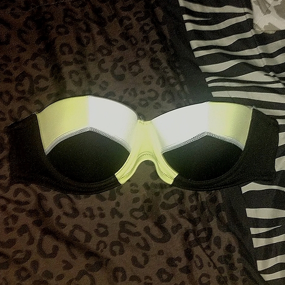 Vitorias Secret Bikini - Picture 3 of 3